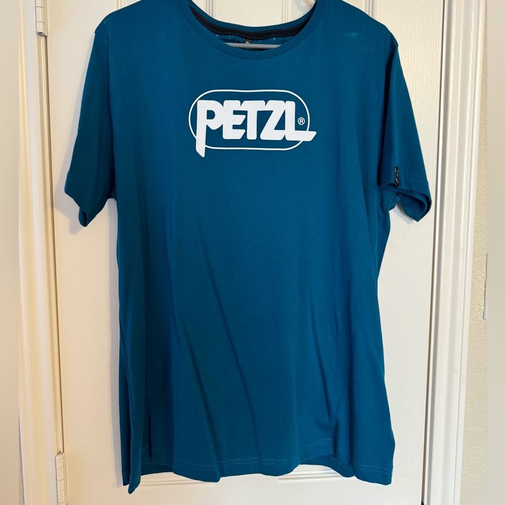 Petzl Rock climbing tshirt blue XL